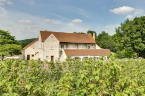Hotels in Marey-Lès-Fussey